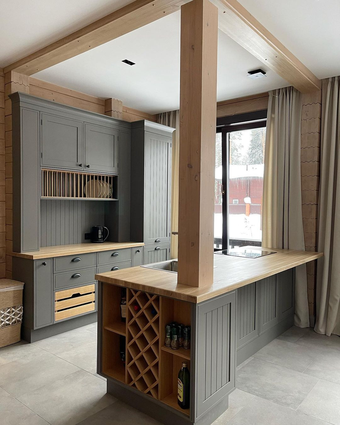 Кухня в загородный дом