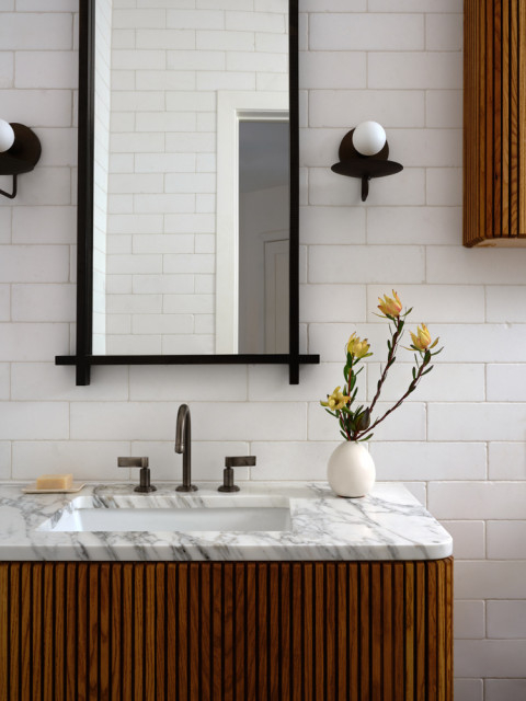 5 Must-Have Custom Bathroom Features