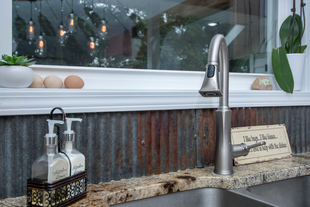 Inspiration for a transitional kitchen remodel in Columbus