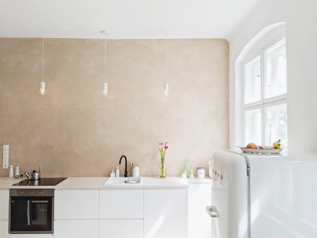 Light-filled Berlin Pied-&agrave;-terre mediterranean-kitchen