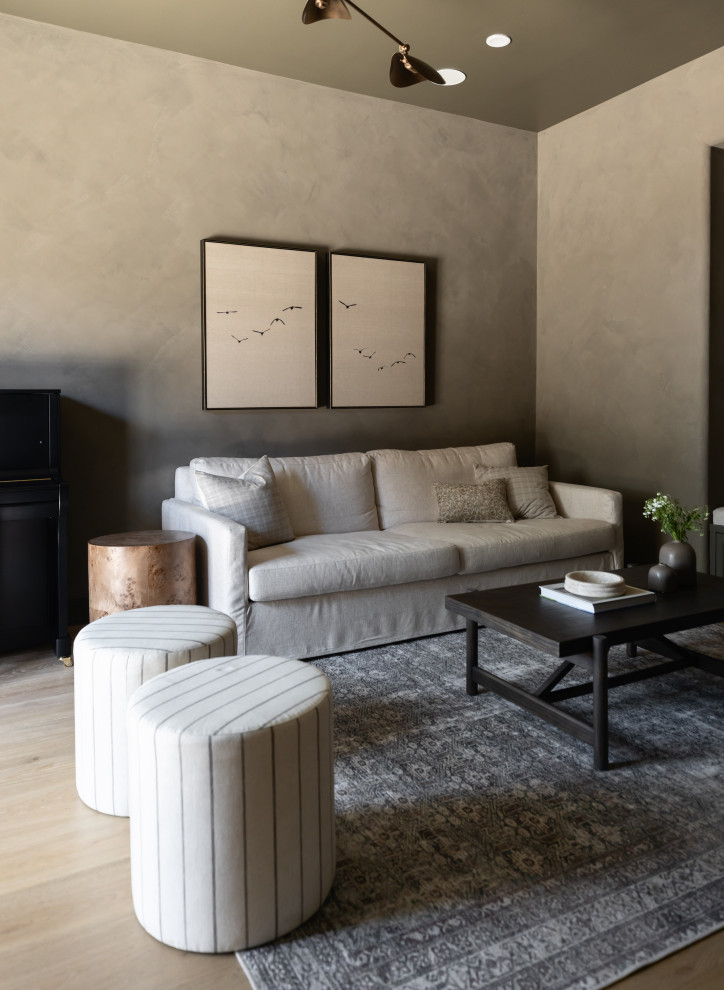 Inspiration for a transitional home design remodel in Phoenix