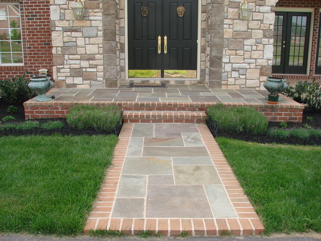 Flagstone & Brick Walkway