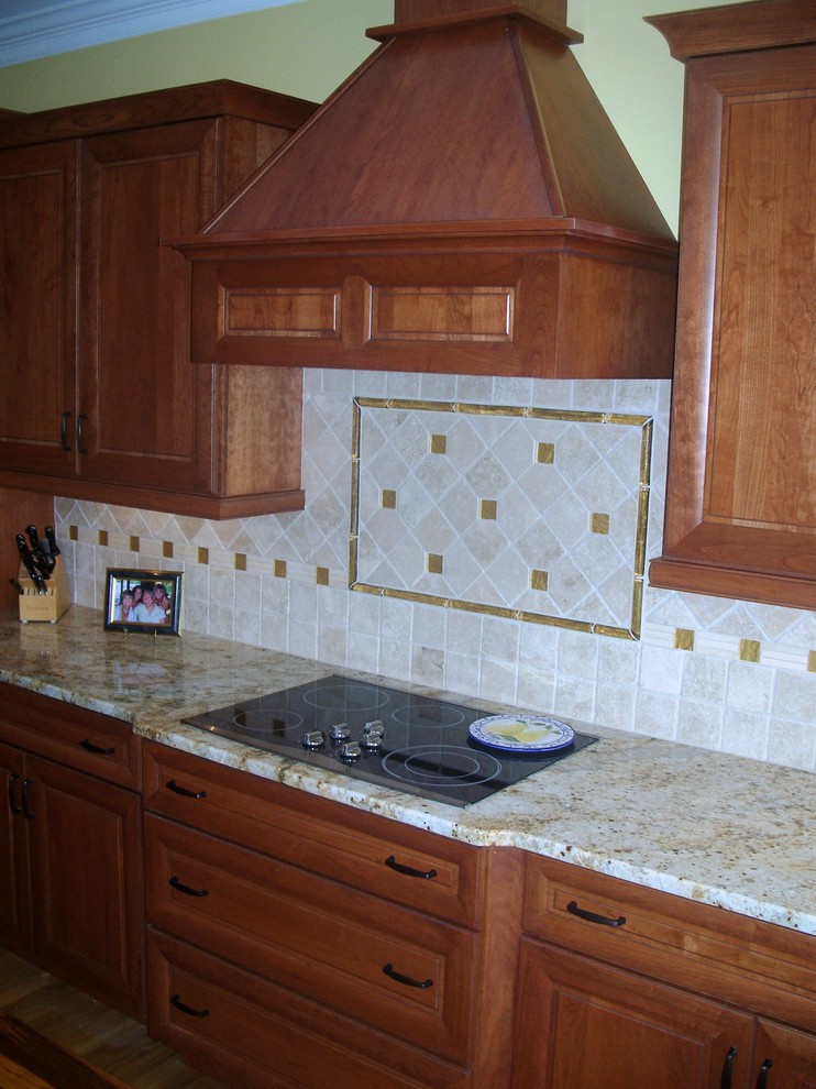 Traditional Cherry with Off White accent