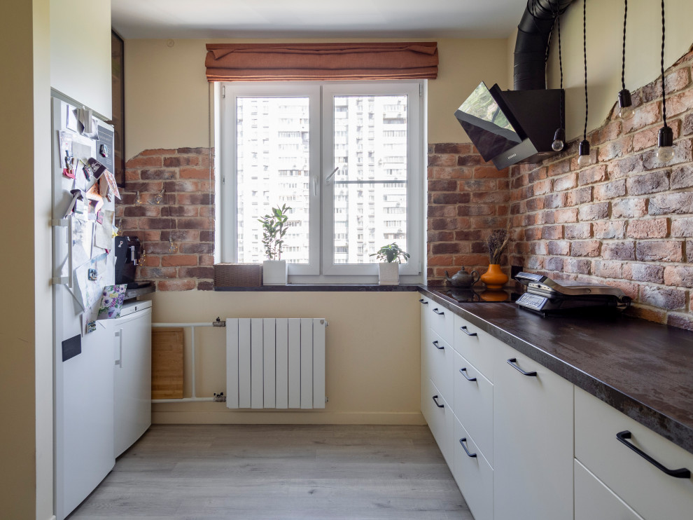 Кухня в стиле неоклассика без верхних модулей