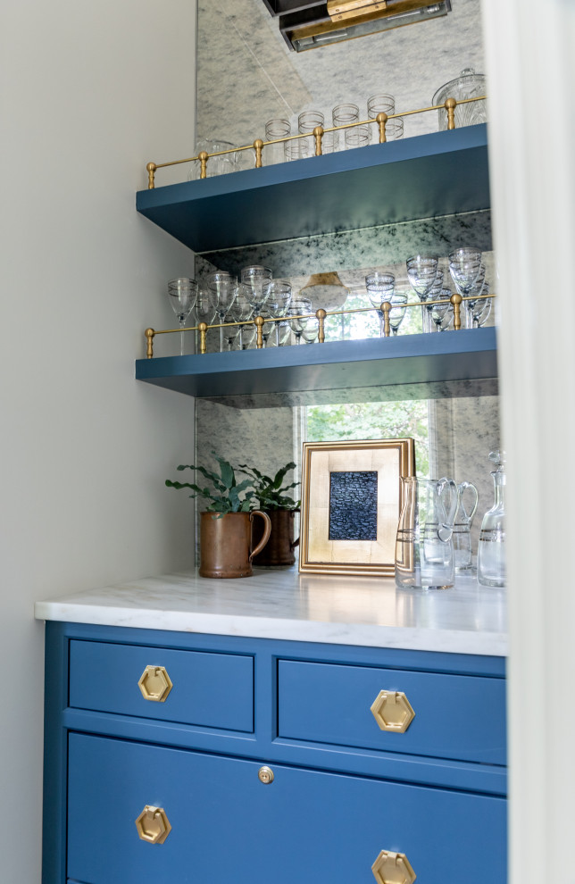 Example of a transitional home design design in Indianapolis