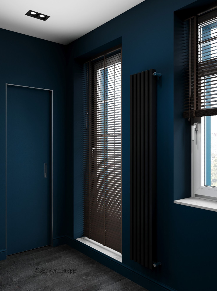 Кабинет в темных тонах.