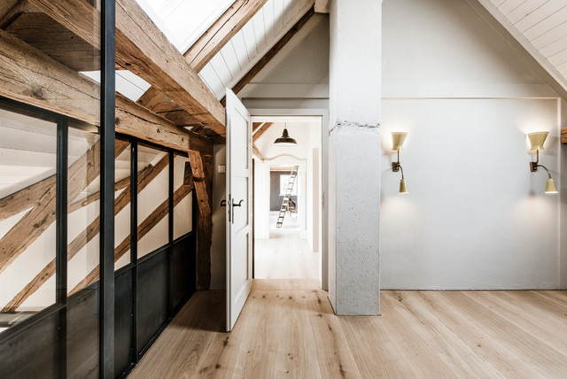 Bauernhaus Modernisierung Bayern - Skandinavisch - Flur - München - von