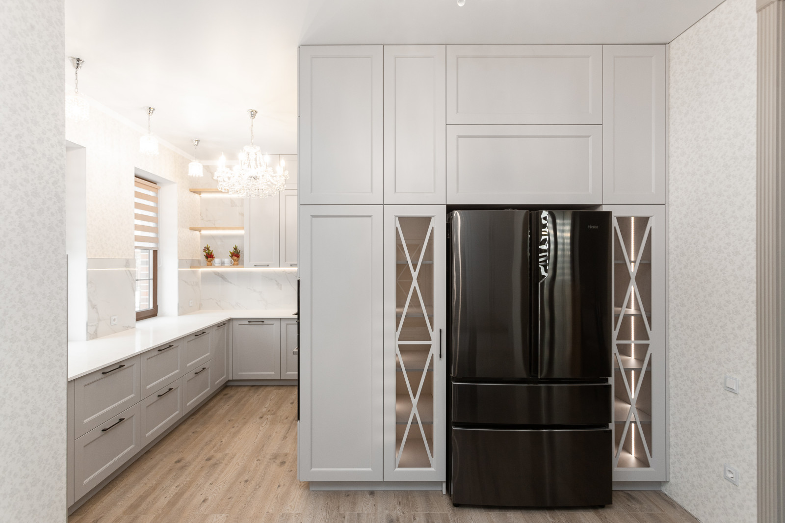 Кухня в стиле современная классика у моря