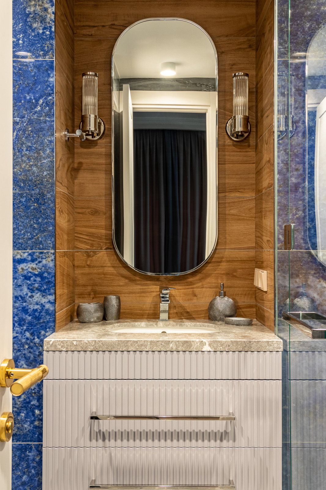 АК Grand Royal Residences