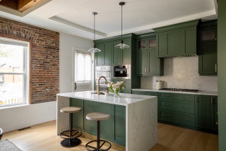 New This Week: 8 Kitchens With Gorgeous Green Cabinets (16 photos)