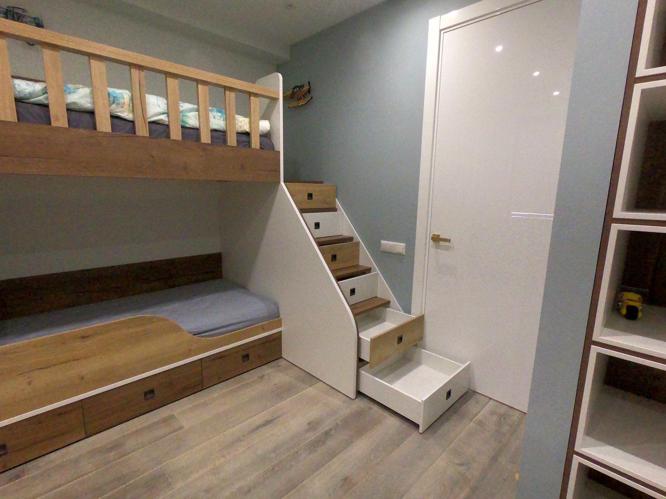 Мебель и стеновые панели в квартиру