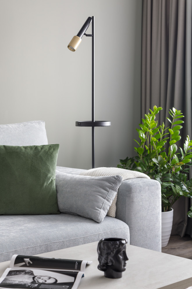 Интерьер квартиры в Приморском районе Санкт-Петербурга с видом на Лахта Центр