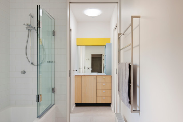The Layer House trendy-badevaerelse