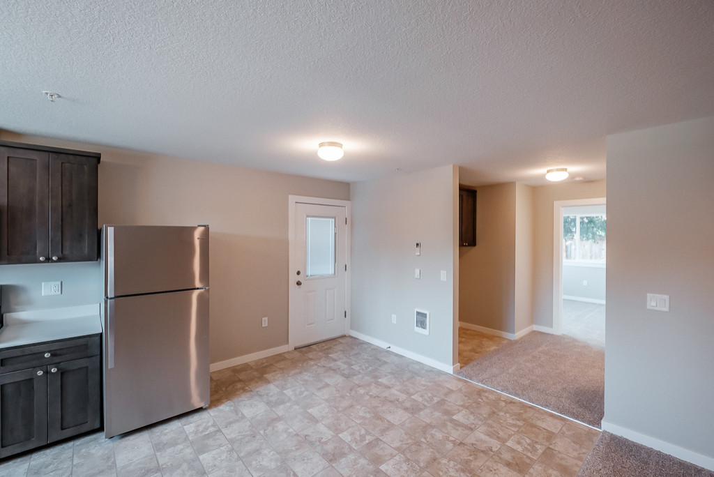 Plymouth Hills Apartments