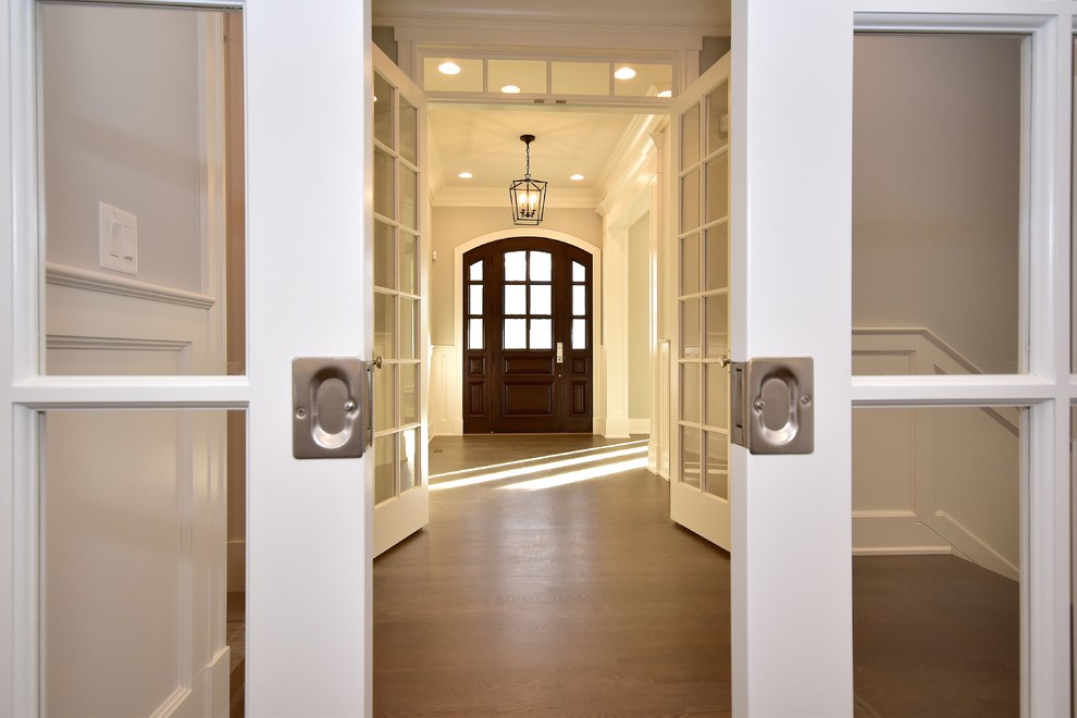 Transitional home design photo in Chicago