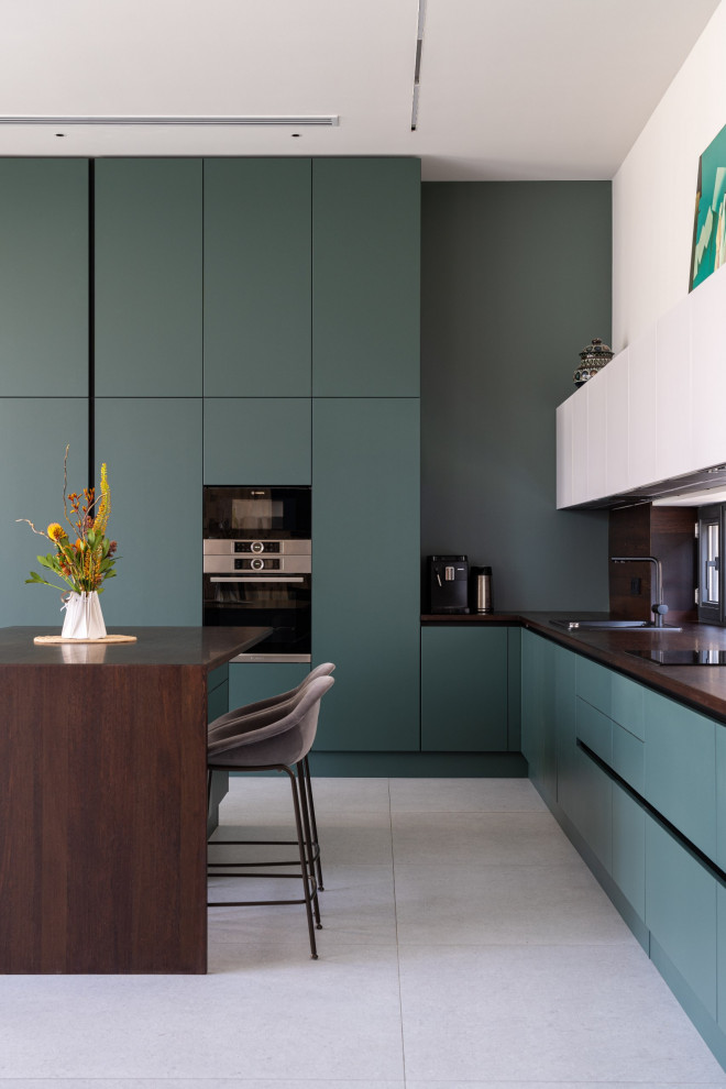 Кухня в современном стиле для загородного дома