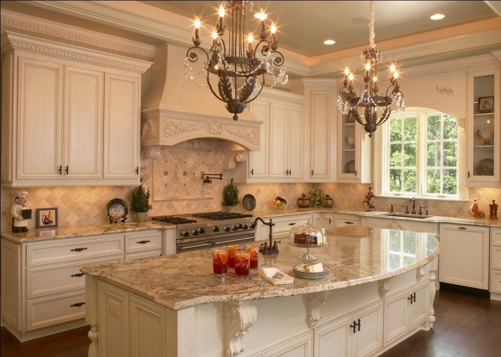 Traditional kitchen in Charlotte.