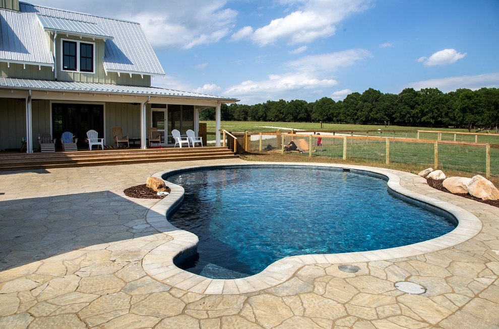 Trendy pool photo in Raleigh