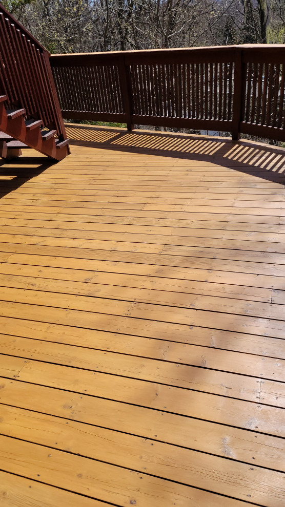 Deck Sanding & Staining