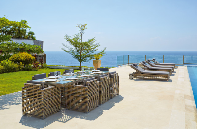 Terraza y jard&iacute;n coastal-deck