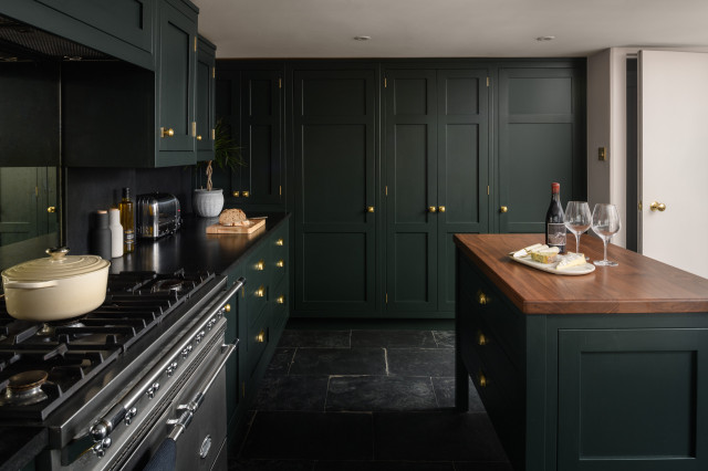 Stockbridge, Edinburgh traditional-kitchen