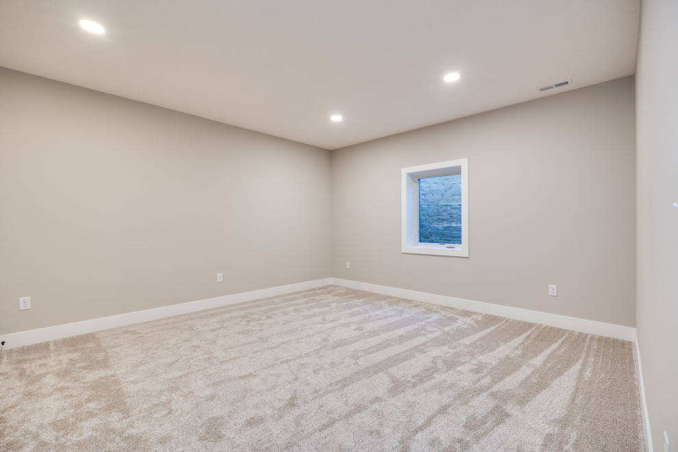 Amazing 2357 + over 900 sqft in basement home in Lebanon Ohio