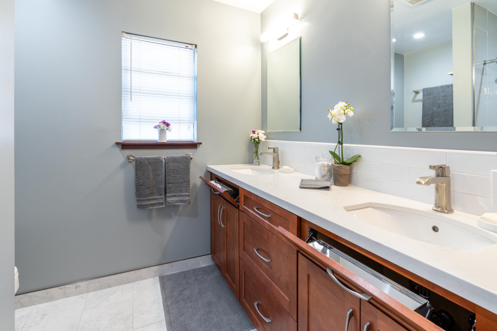 Calming Berkeley Hills Upstairs Bathroom