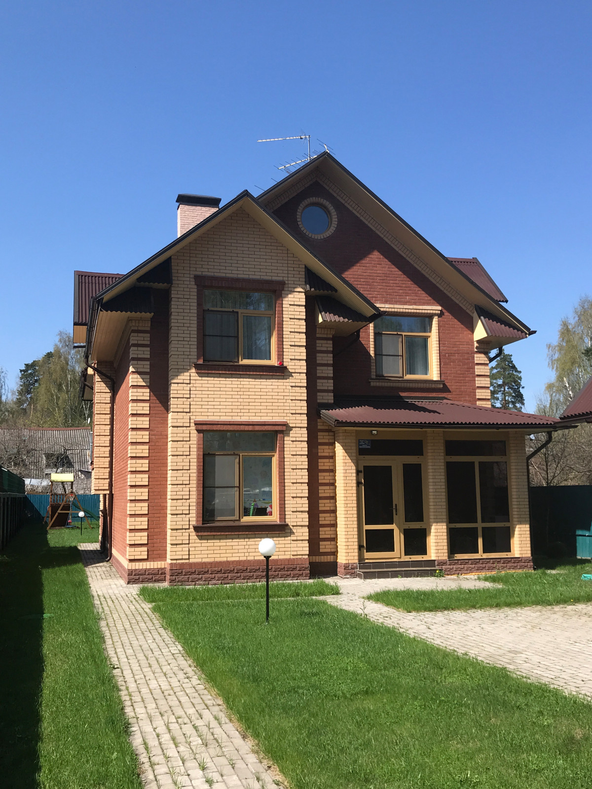 Серова - 2. Площадь 180м2