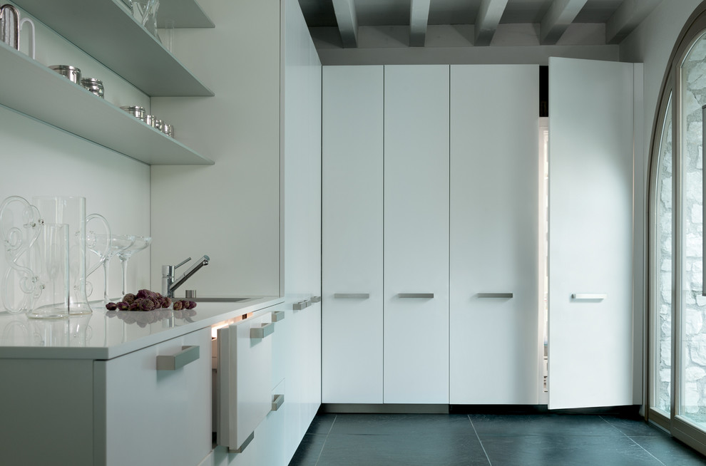 Minimalist kitchen photo in Miami