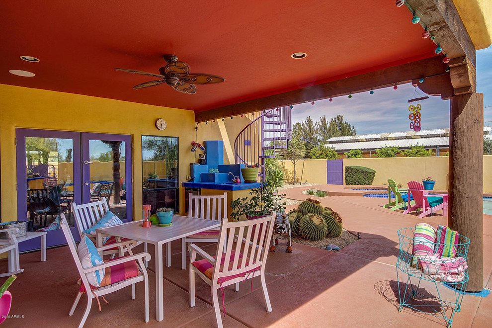 Example of a southwest patio design in Phoenix