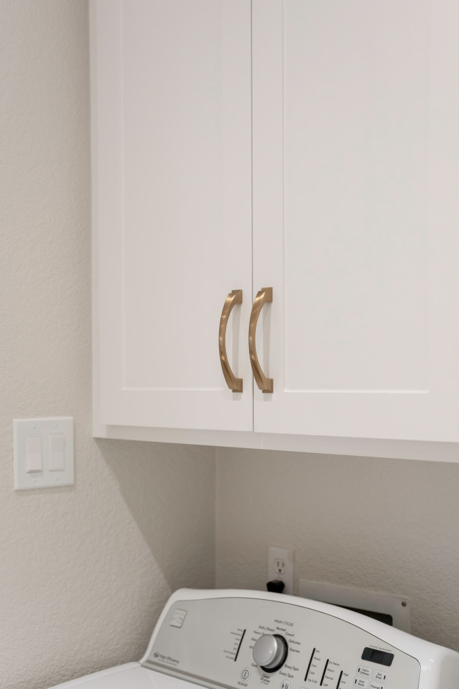 Magnolia Virginiana | Kitchen + Laundry + Fire Place