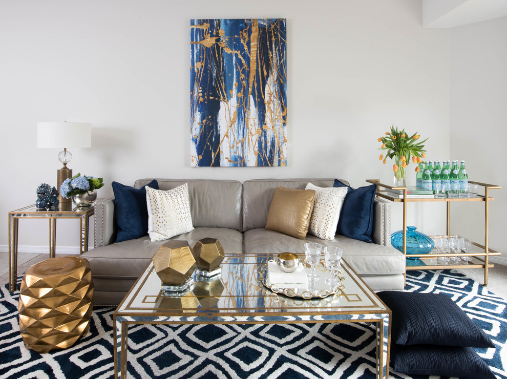 Home design - transitional home design idea in Toronto
