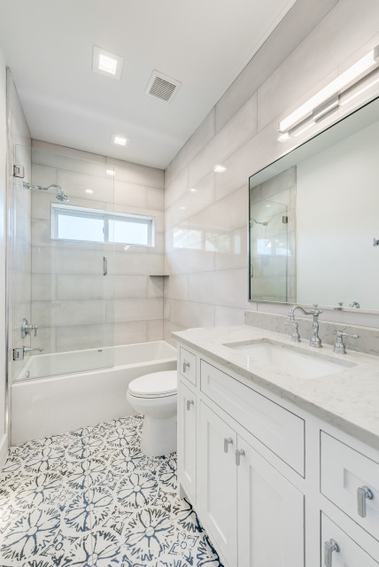 1318 Apache arts-and-crafts-bathroom