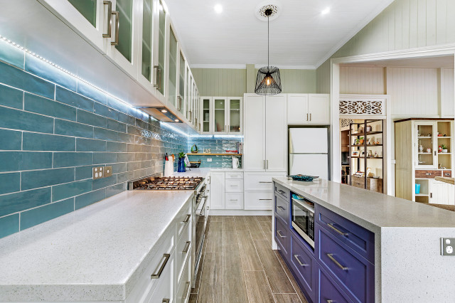 GARY BAILEY beach-style-kitchen
