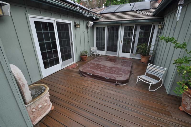 Inspiration for a transitional home design remodel in Los Angeles