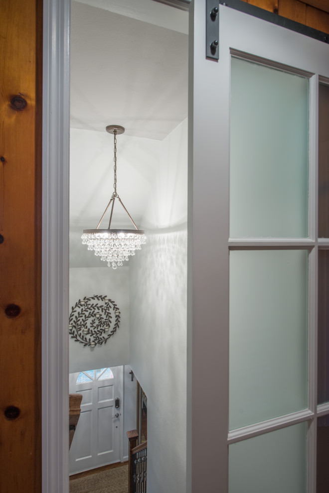 Hallway - transitional hallway idea in St Louis