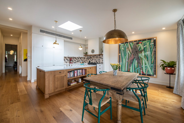 A Colourful Wood Kitchen Designed Around an Artwork | Houzz AU