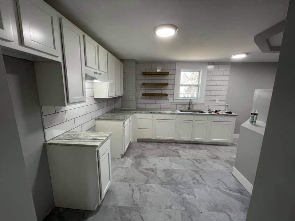 Kitchen Tile Backsplash and Floor