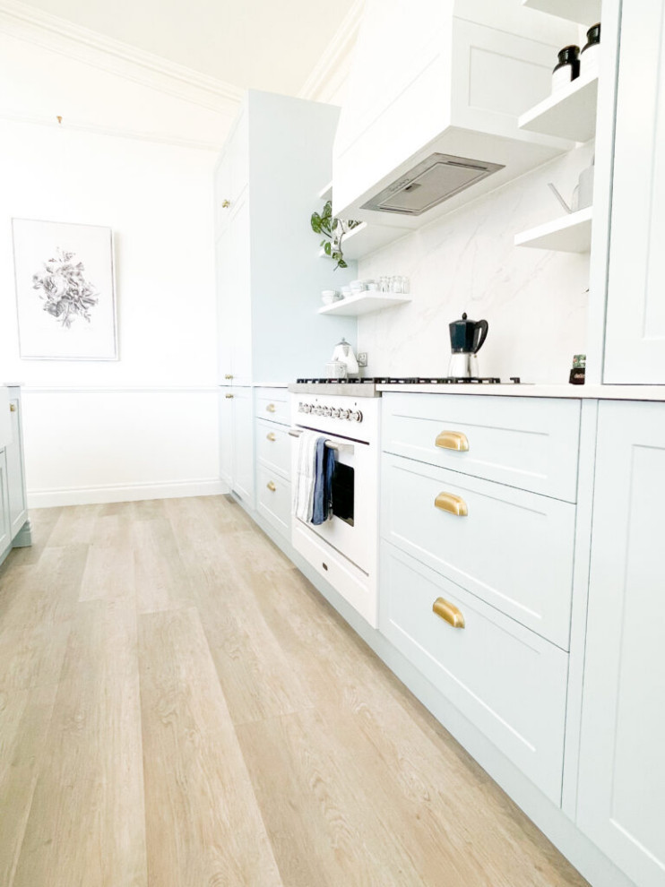 This is an example of a transitional kitchen in Newcastle - Maitland.