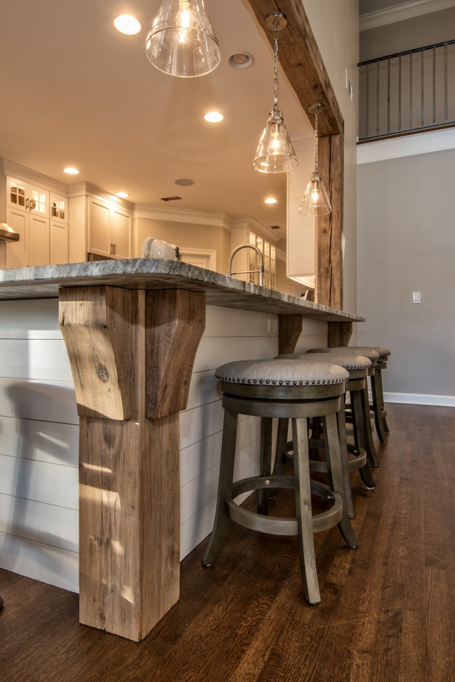 Kitchen - rustic kitchen idea