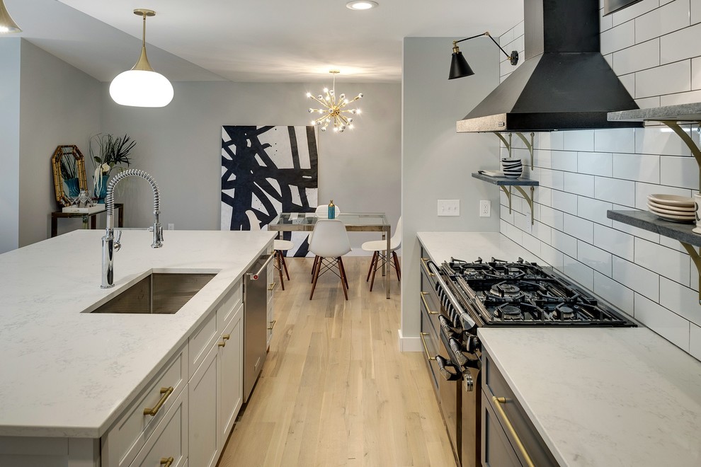 Transitional kitchen photo in Minneapolis