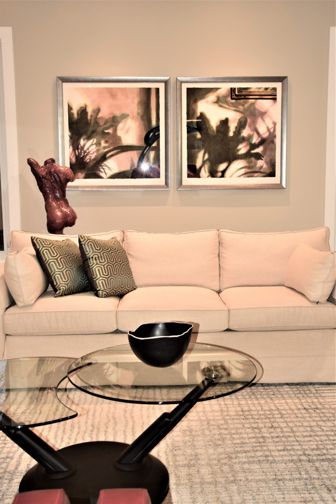 Downsizing :  Fabulous Open Concept Bungalow