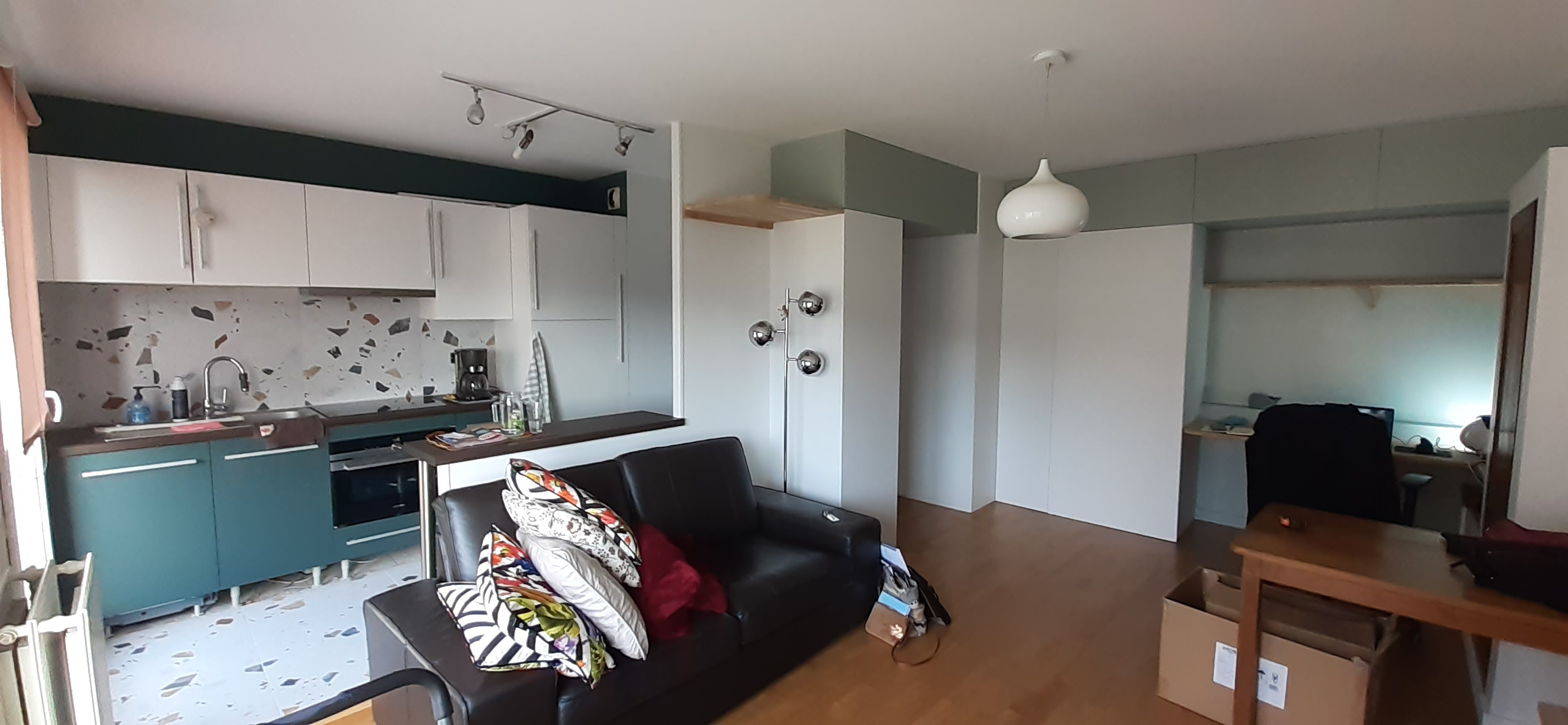 Rénovation avec beaucoup de rangements  pour un appartement en ville