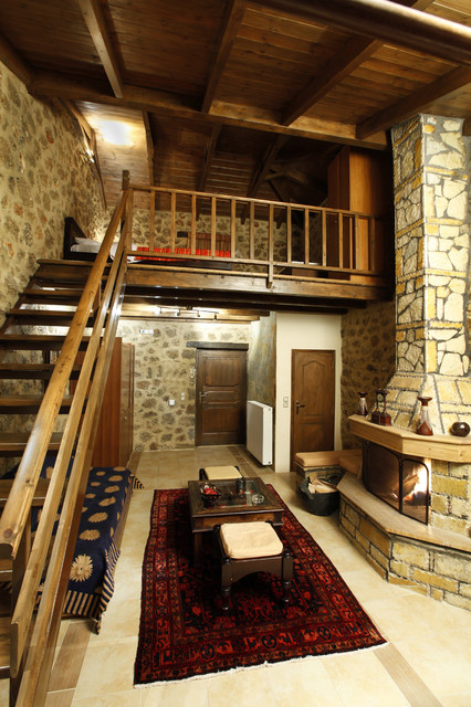 studio traditional-living-room