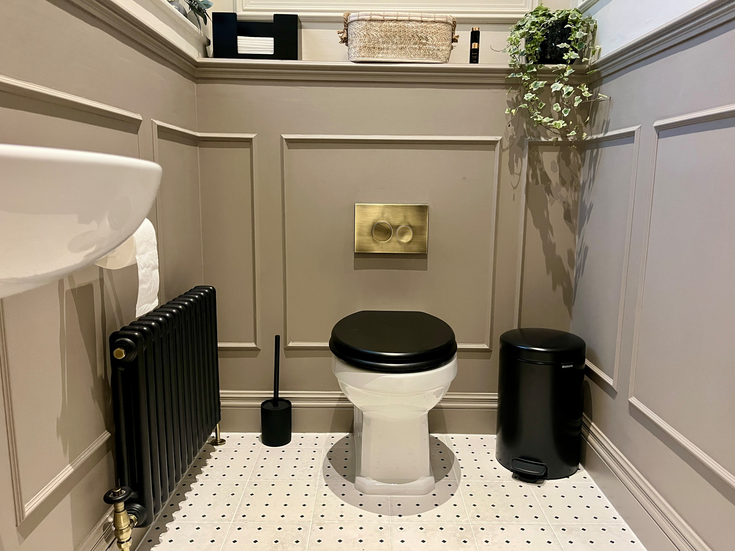 BVI London Office, Mayfair W1K - Ladies & Gents Toilets