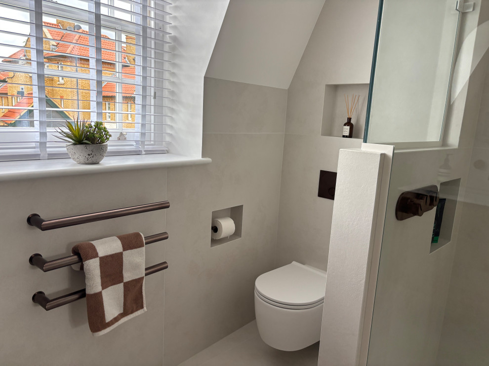 Family bathroom, SW3