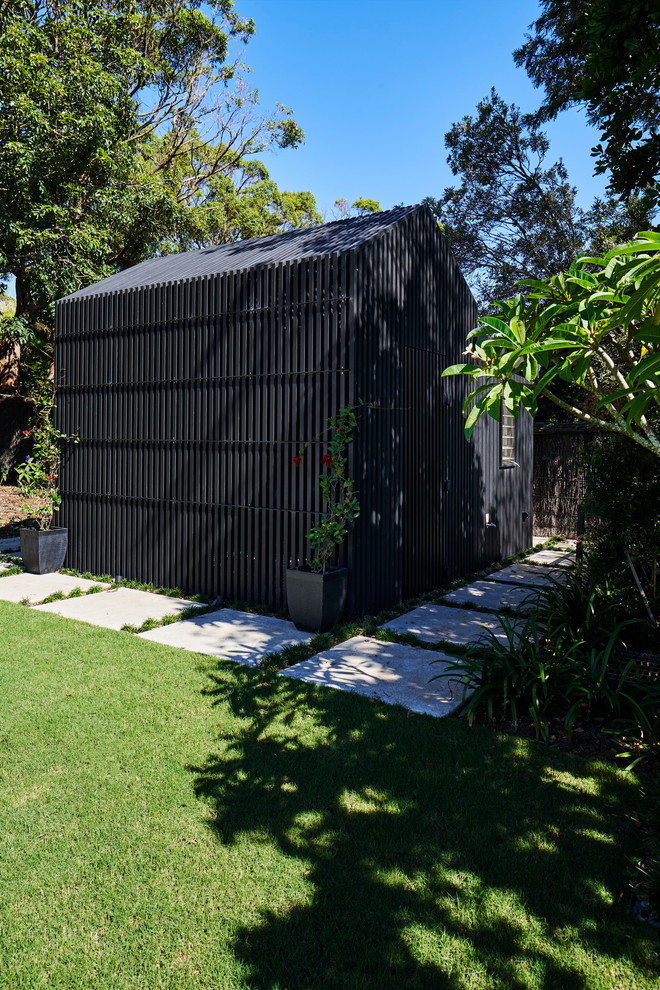 Photo of a contemporary shed and granny flat in Other.
