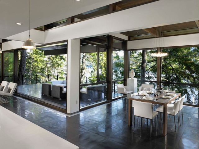 Dinning Room Connected To Kitchen And Patio Modern Dining Room