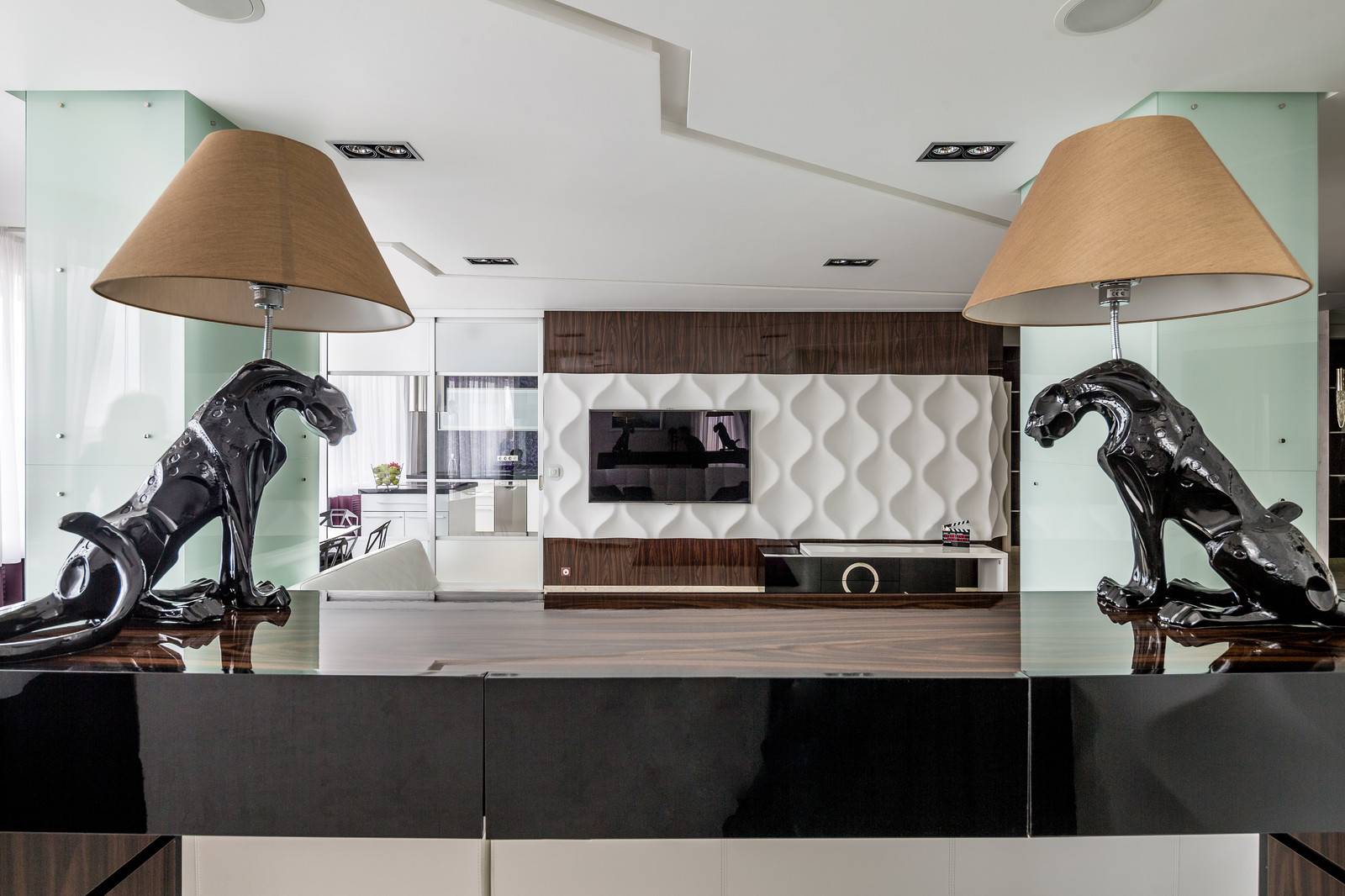 ЗАЗЕРКАЛЬЕ