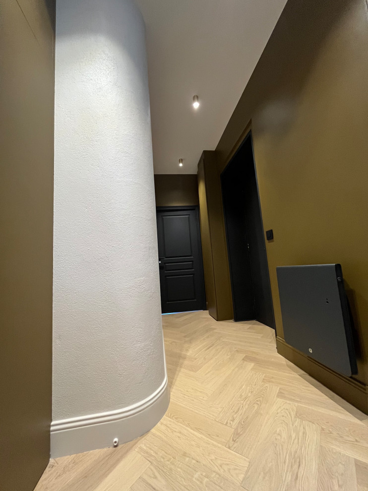 Aménagement d'une entrée contemporaine.